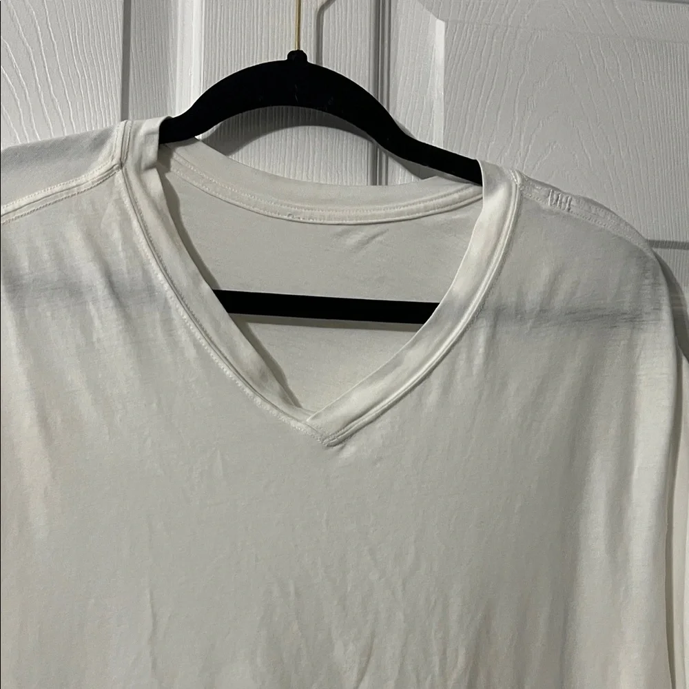 lululemon athletica white V-Neck Tee - Picture 3 of 5